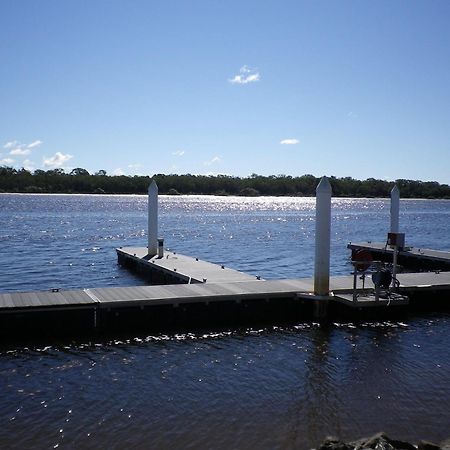 Tin Can Bay'S Sleepy Lagoon Motel Extérieur photo