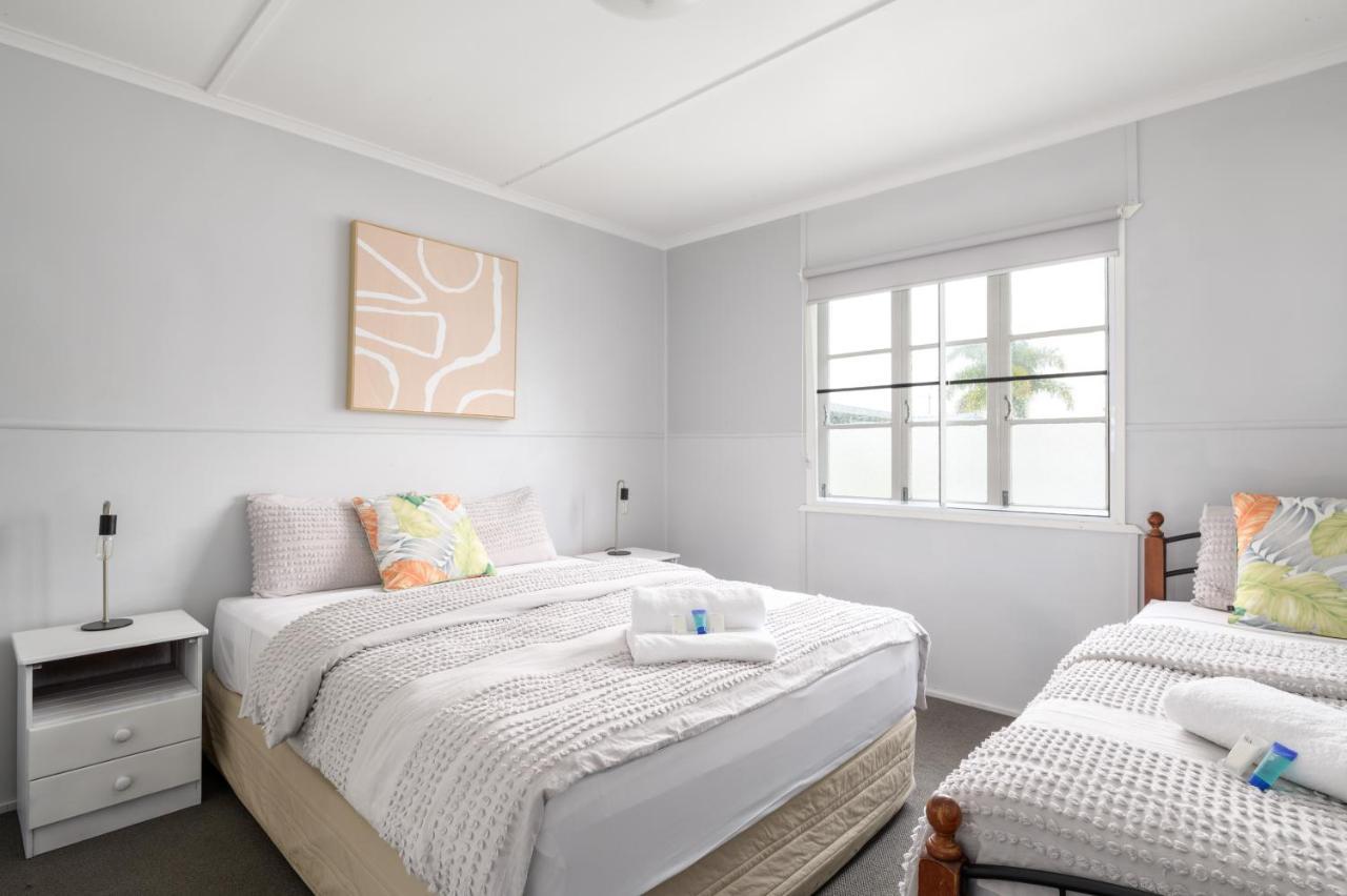 Tin Can Bay'S Sleepy Lagoon Motel Extérieur photo