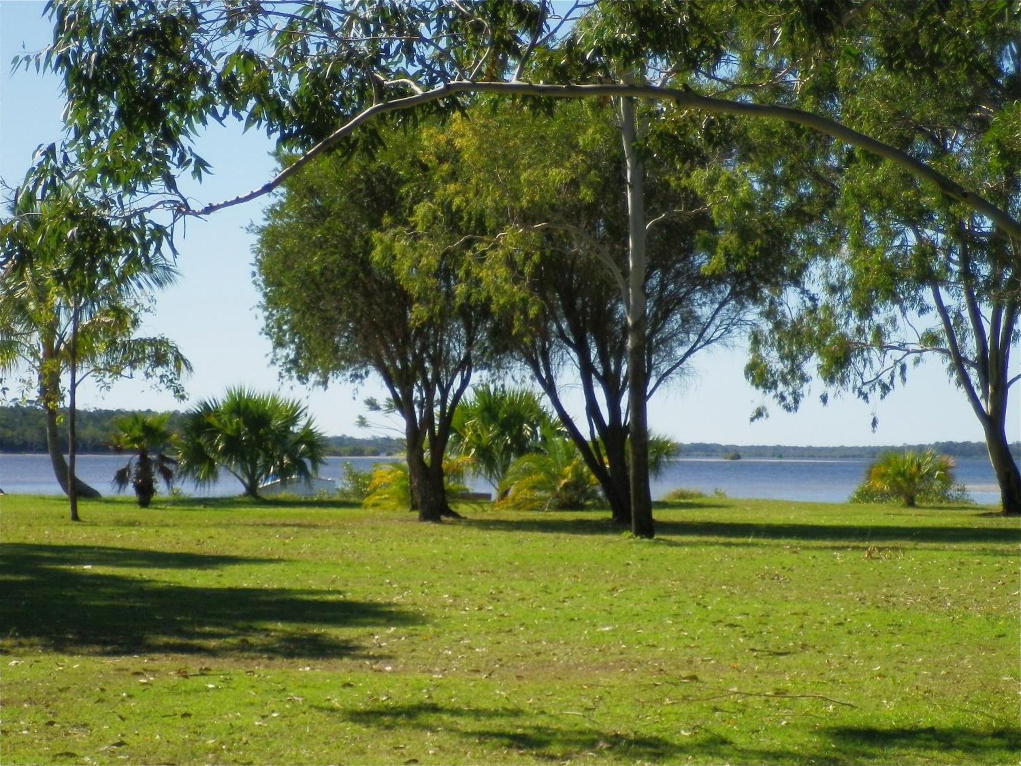 Tin Can Bay'S Sleepy Lagoon Motel Extérieur photo