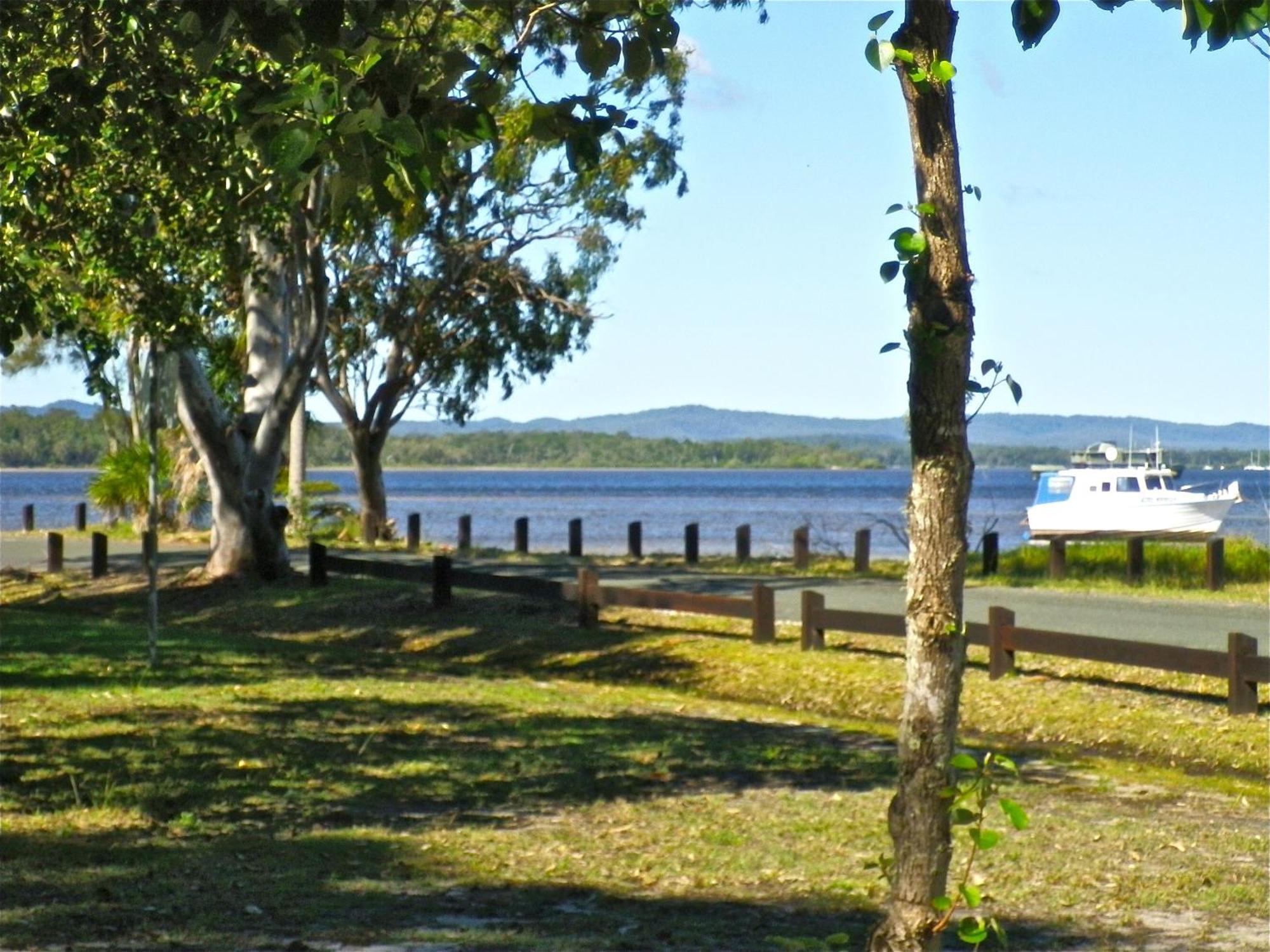 Tin Can Bay'S Sleepy Lagoon Motel Extérieur photo