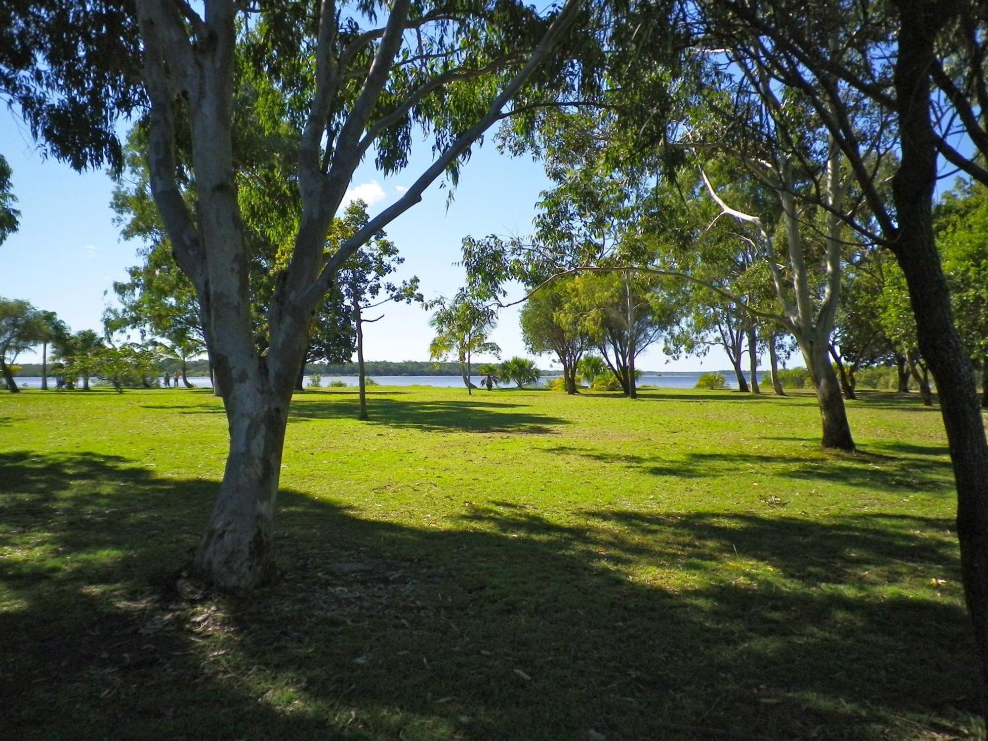 Tin Can Bay'S Sleepy Lagoon Motel Extérieur photo