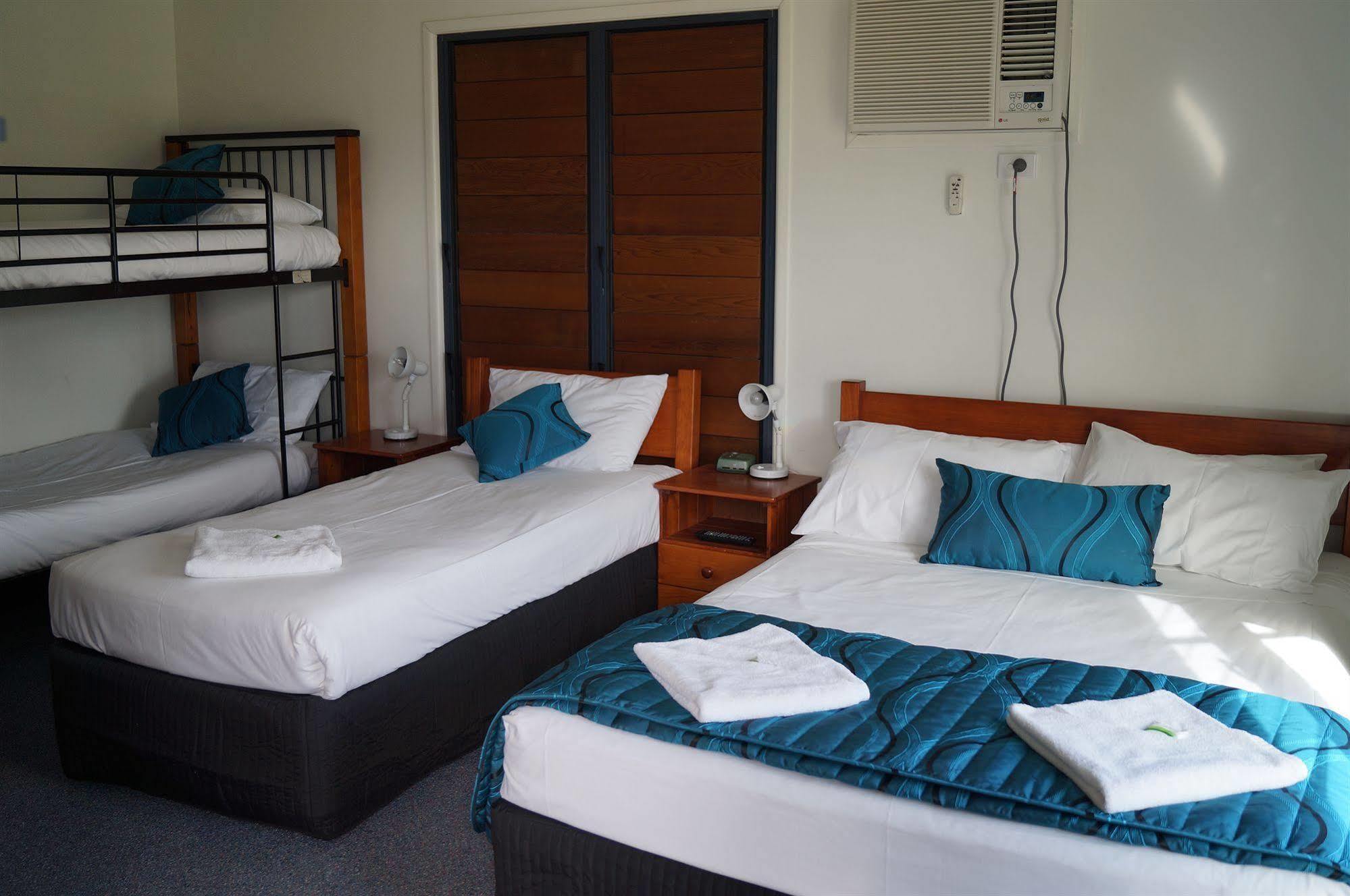 Tin Can Bay'S Sleepy Lagoon Motel Extérieur photo