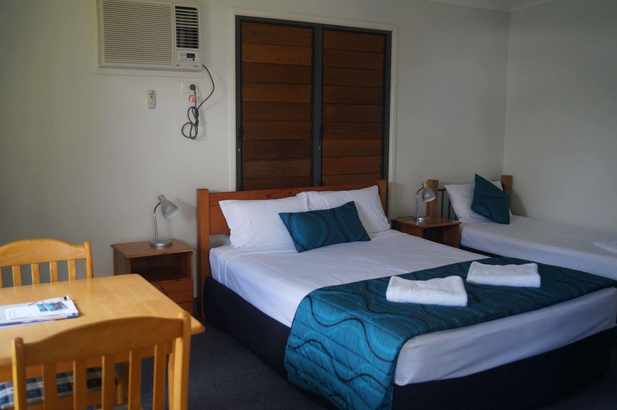 Tin Can Bay'S Sleepy Lagoon Motel Extérieur photo